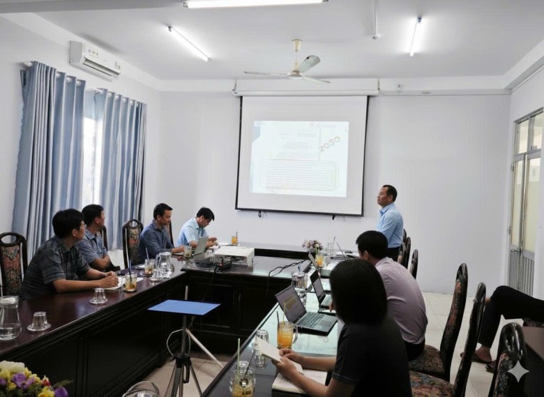 Khung cảnh làm việc của 2 đơn vị