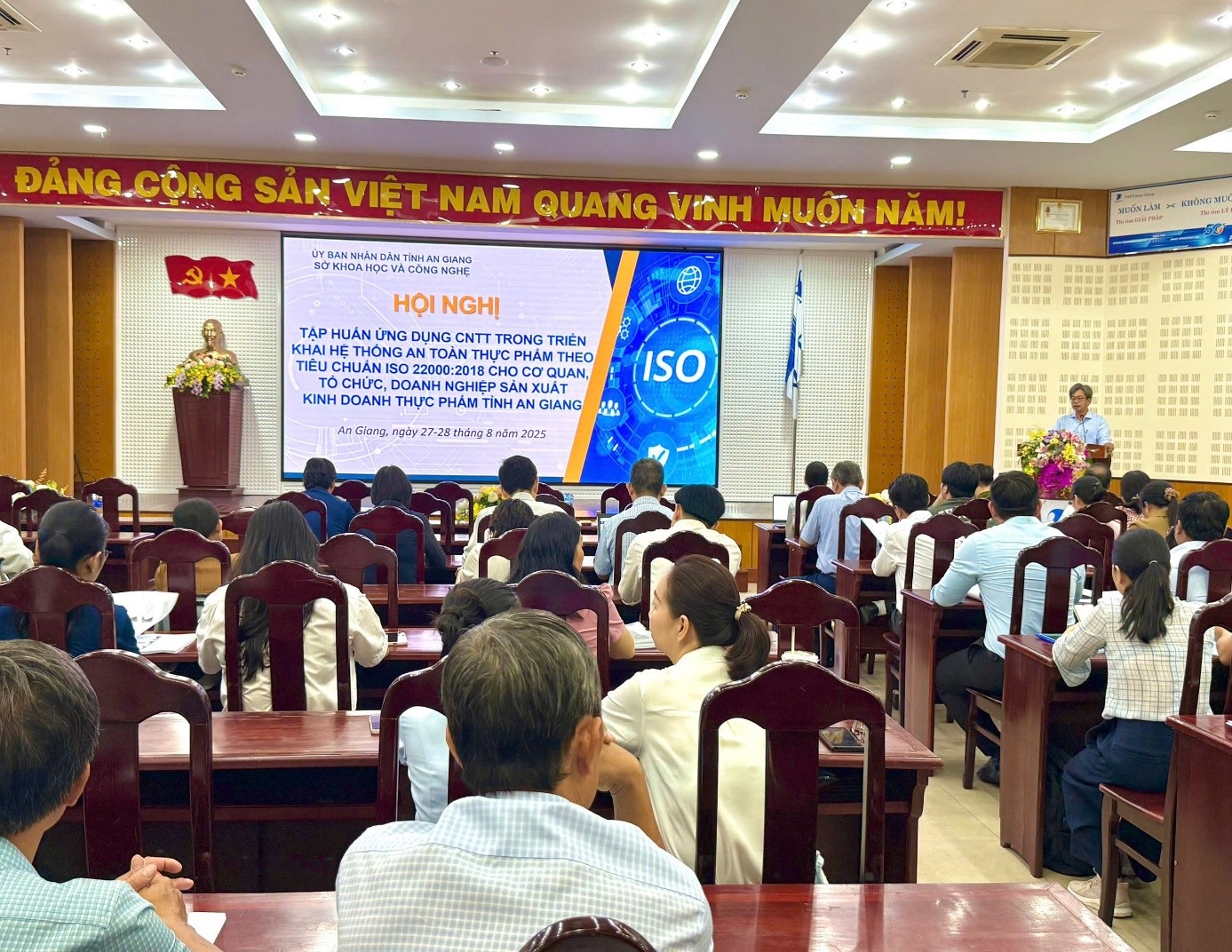 Ông Nguyễn Thanh Hải- PGĐ Sở KH&CN phát biểu khai mạc Hội nghị